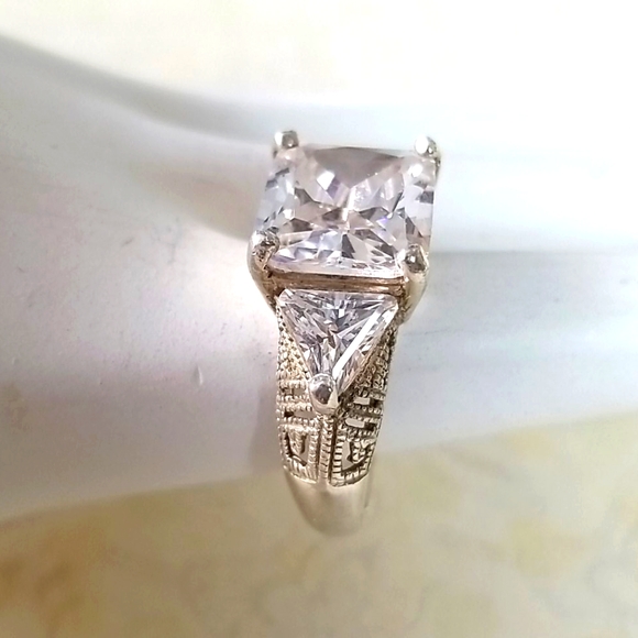 Vintage Cubic Zirconia Engagement Ring Sterling Silver 925 SZ 6 - Picture 11 of 16